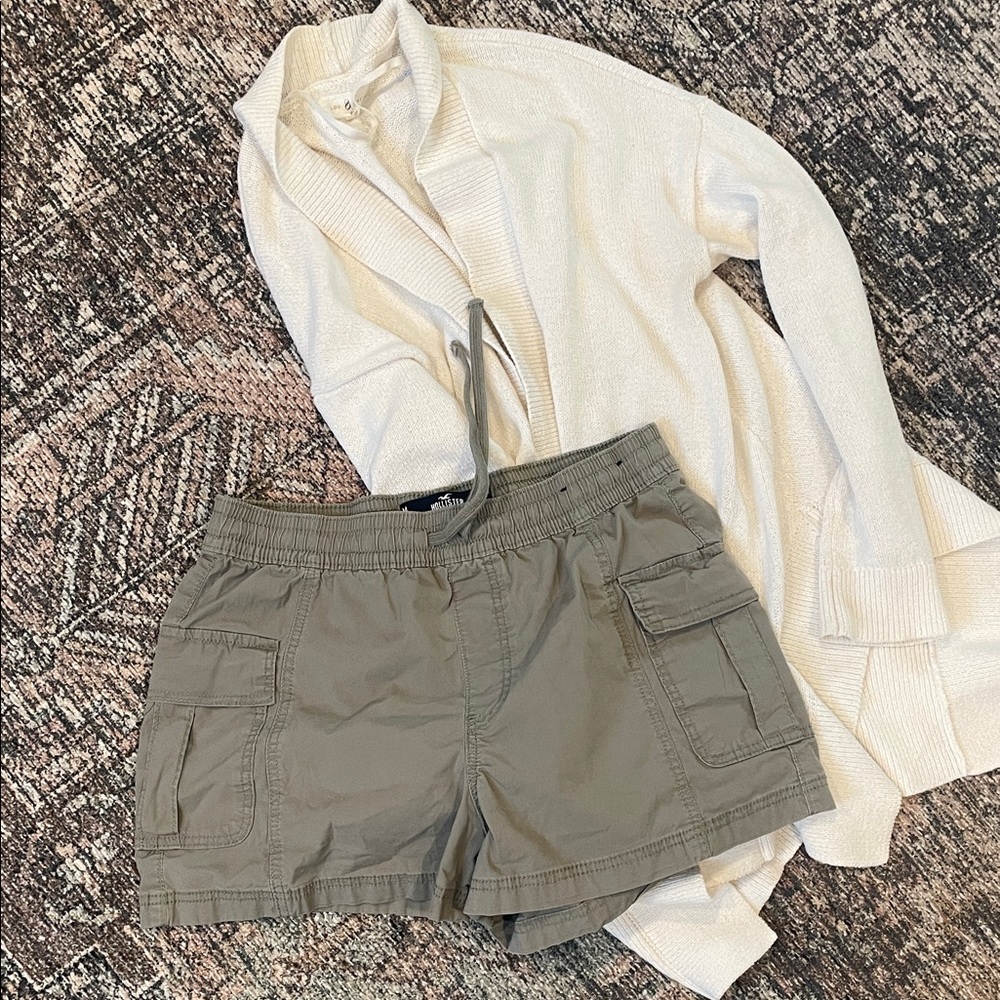 Hollister Size Medium Drawstring Pull-On Cargo Sh… - image 7